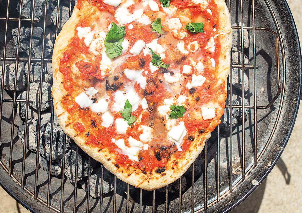 pizza on the grill