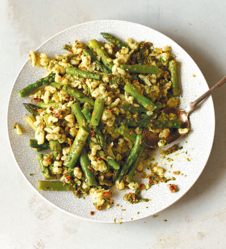 Spaetzle with Asparagus, Gouda and Ramp-Hazelnut Pesto Recipe | Edible ...
